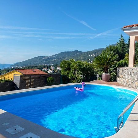 Apartments Villa Adore Ičići Esterno foto