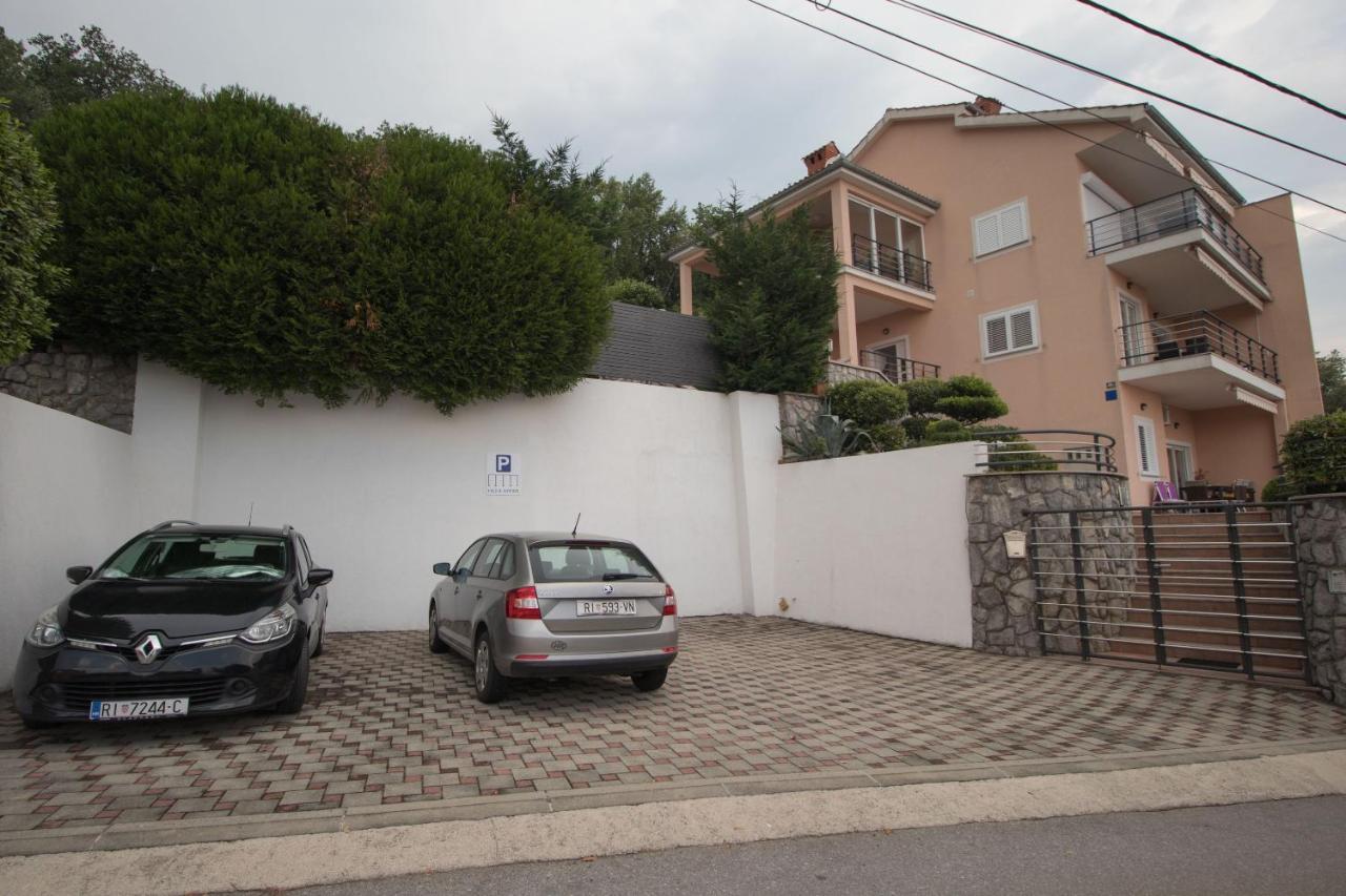 Apartments Villa Adore Ičići Esterno foto
