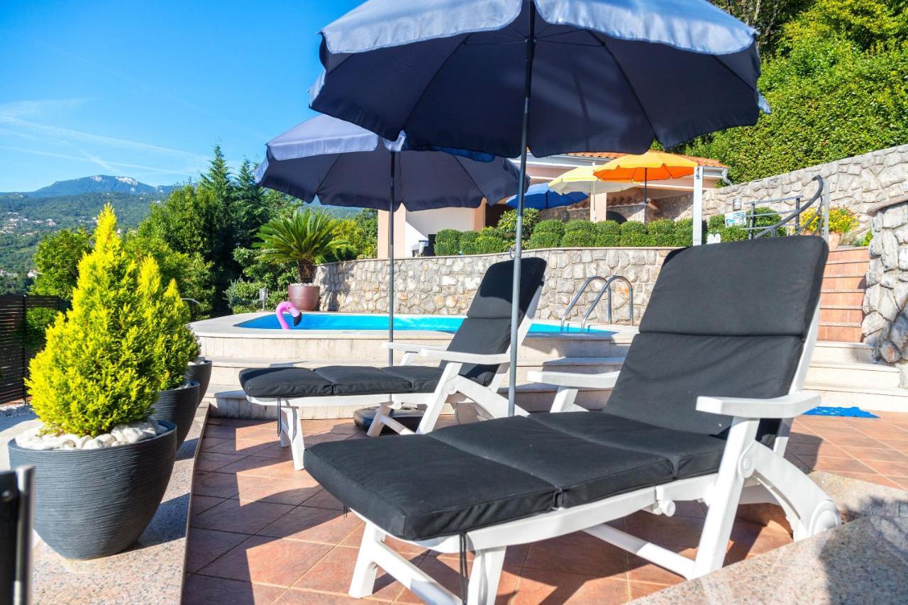 Apartments Villa Adore Ičići Esterno foto