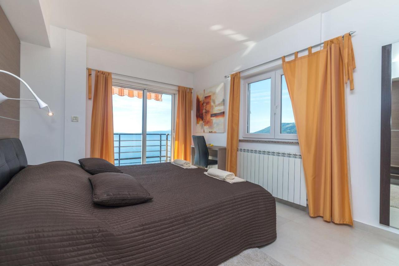 Apartments Villa Adore Ičići Esterno foto