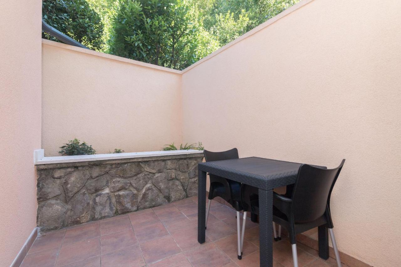 Apartments Villa Adore Ičići Esterno foto