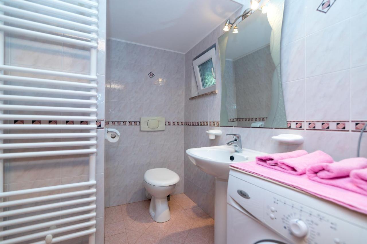 Apartments Villa Adore Ičići Esterno foto