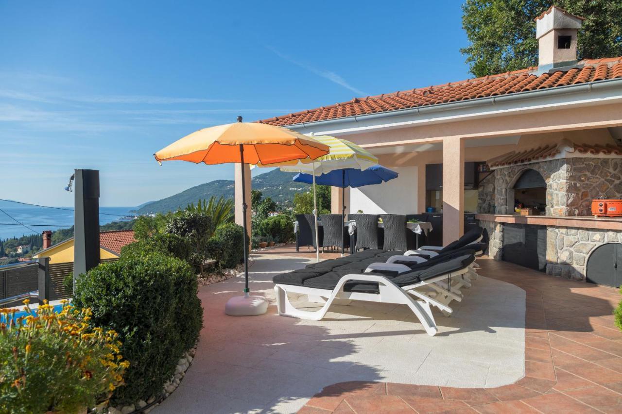 Apartments Villa Adore Ičići Esterno foto
