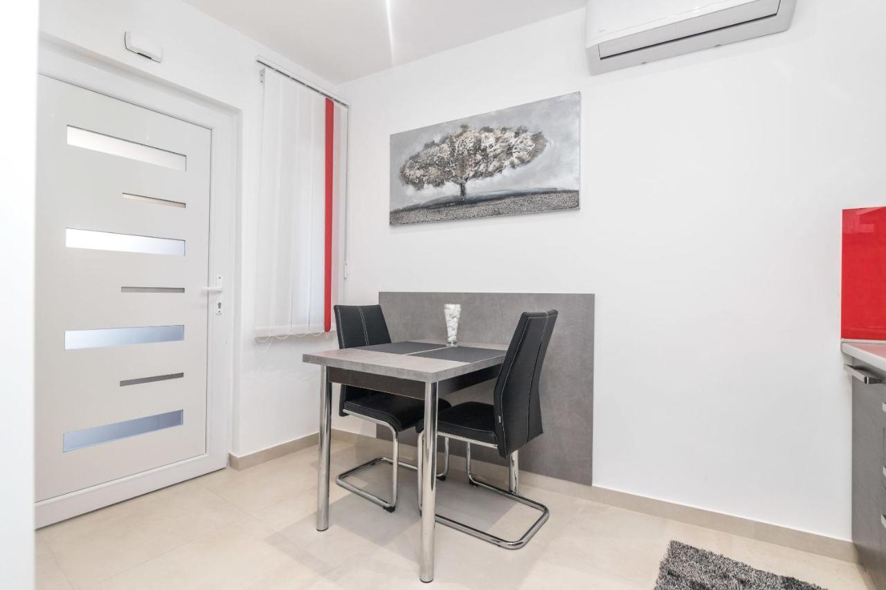 Apartments Villa Adore Ičići Esterno foto