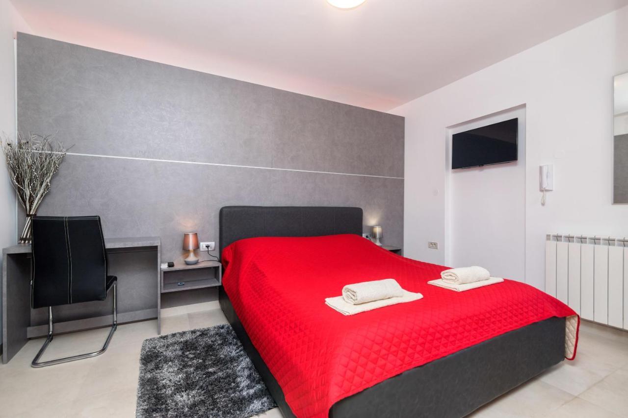 Apartments Villa Adore Ičići Esterno foto