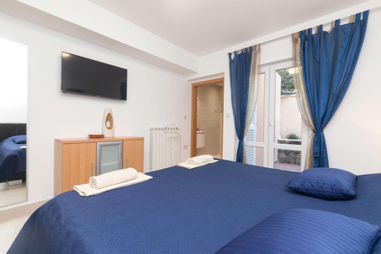 Apartments Villa Adore Ičići Esterno foto