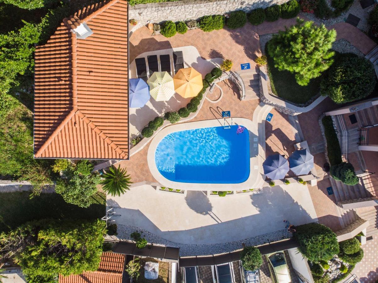 Apartments Villa Adore Ičići Esterno foto