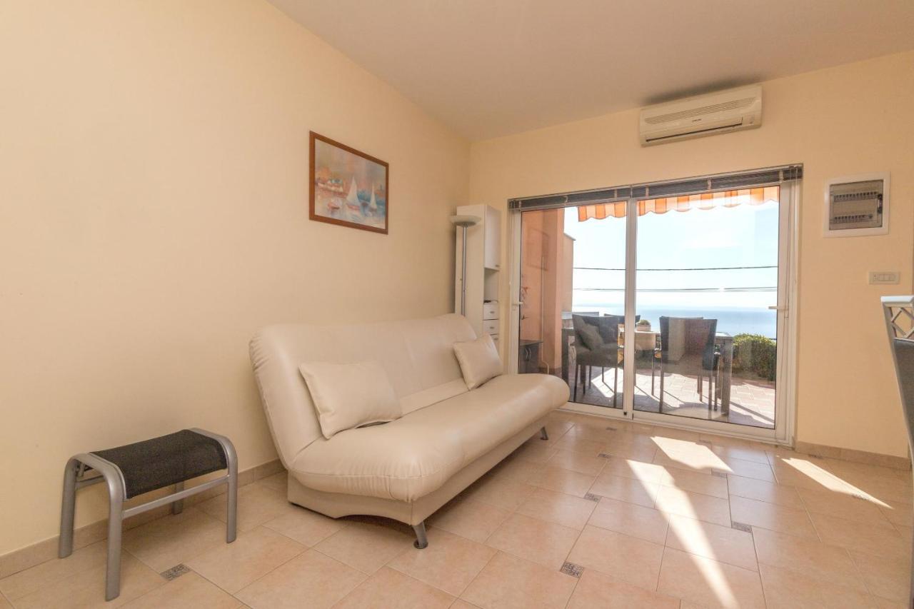 Apartments Villa Adore Ičići Esterno foto