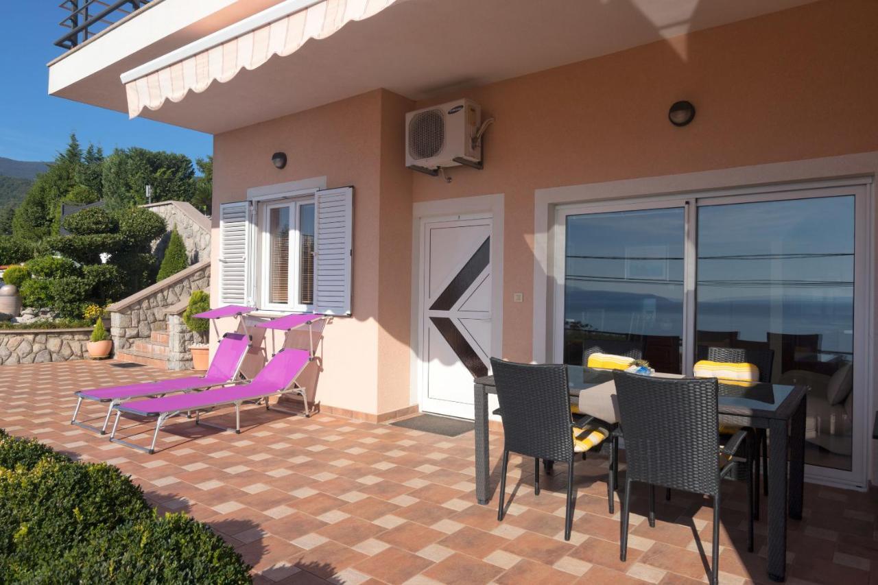 Apartments Villa Adore Ičići Esterno foto