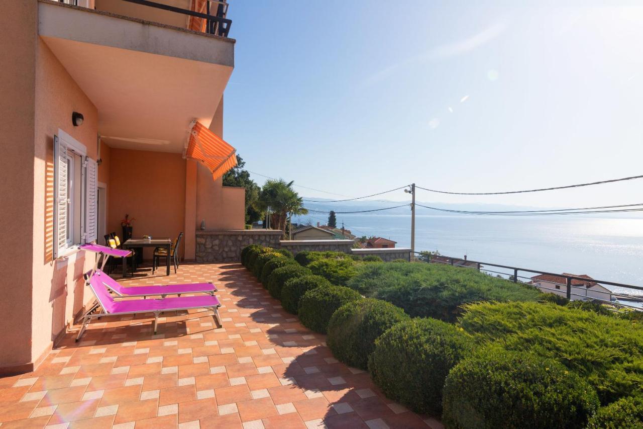Apartments Villa Adore Ičići Esterno foto
