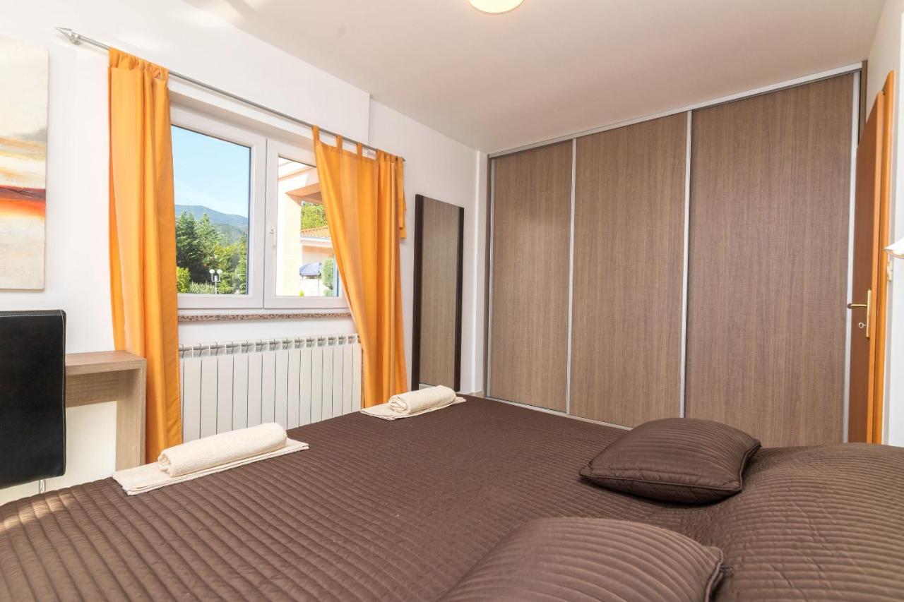 Apartments Villa Adore Ičići Esterno foto