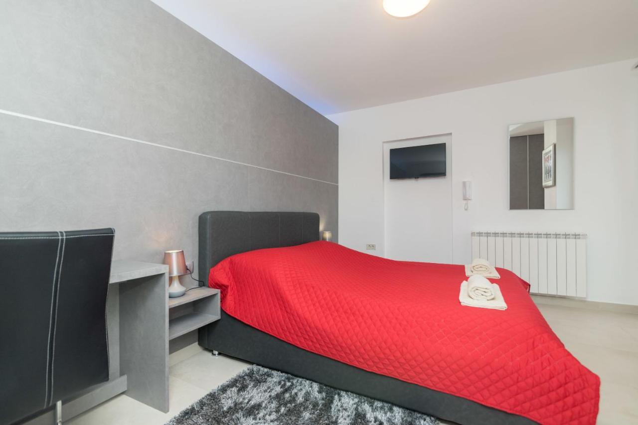 Apartments Villa Adore Ičići Esterno foto