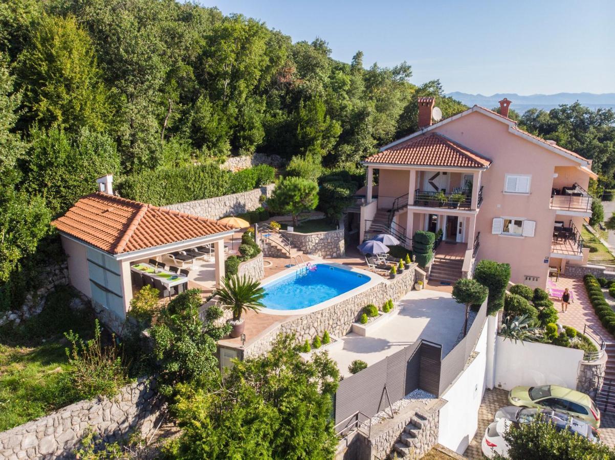 Apartments Villa Adore Ičići Esterno foto
