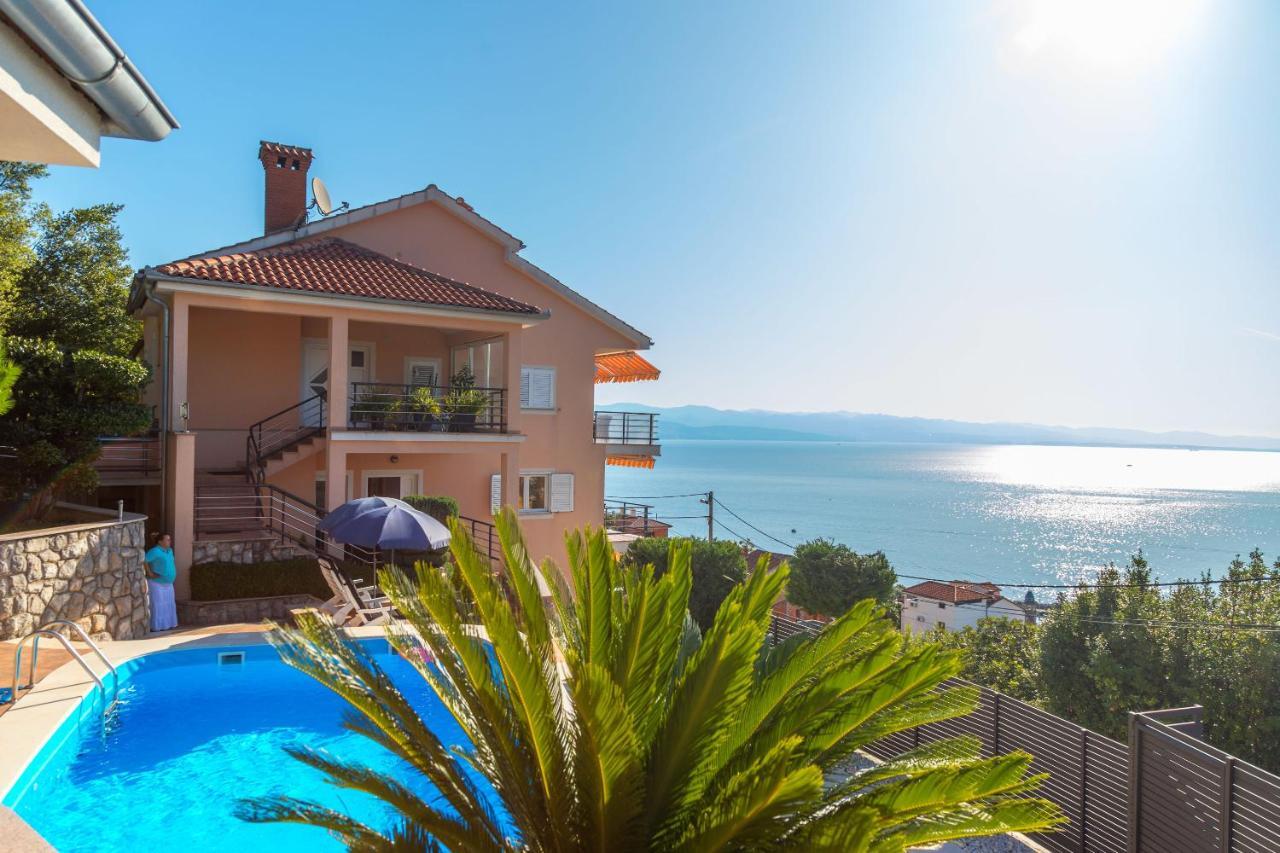 Apartments Villa Adore Ičići Esterno foto